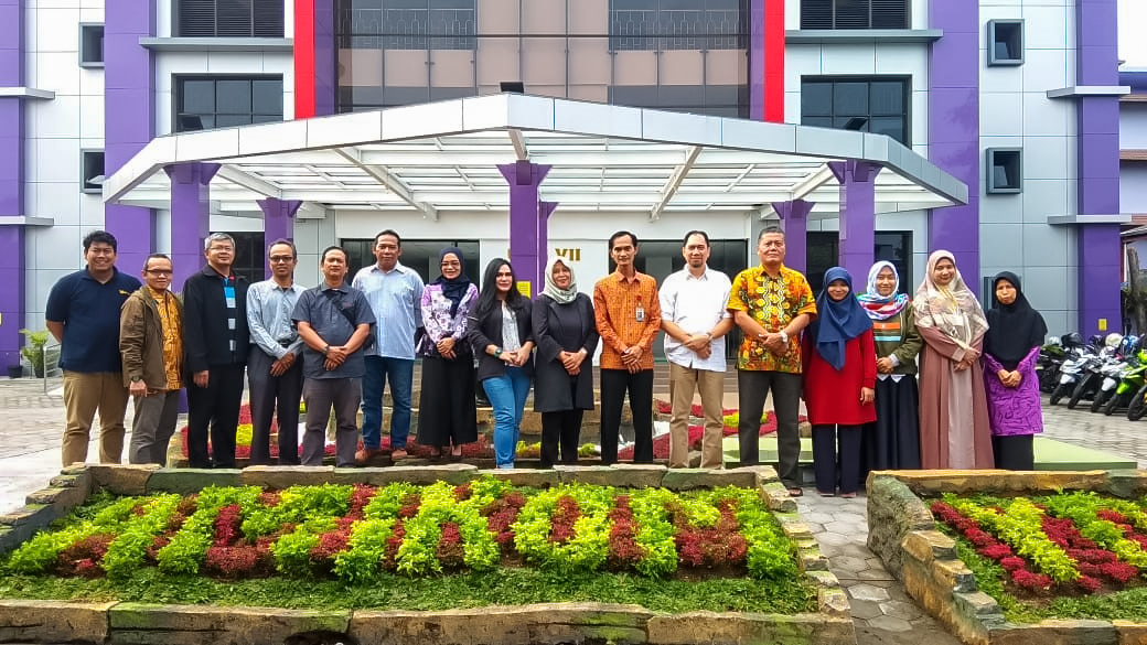 Pelatihan Riset dan Berita Pustekkom Kemendikbud RI di Universitas Amikom Yogyakarta