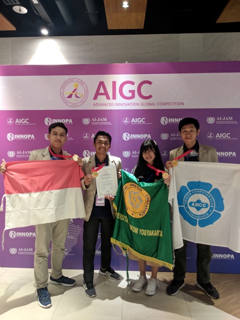 Tim AMCC Universitas Amikom Yogyakarta Raih Medali Emas Pada Kompetisi Inovasi Teknologi Tingkat Internasional di Singapore