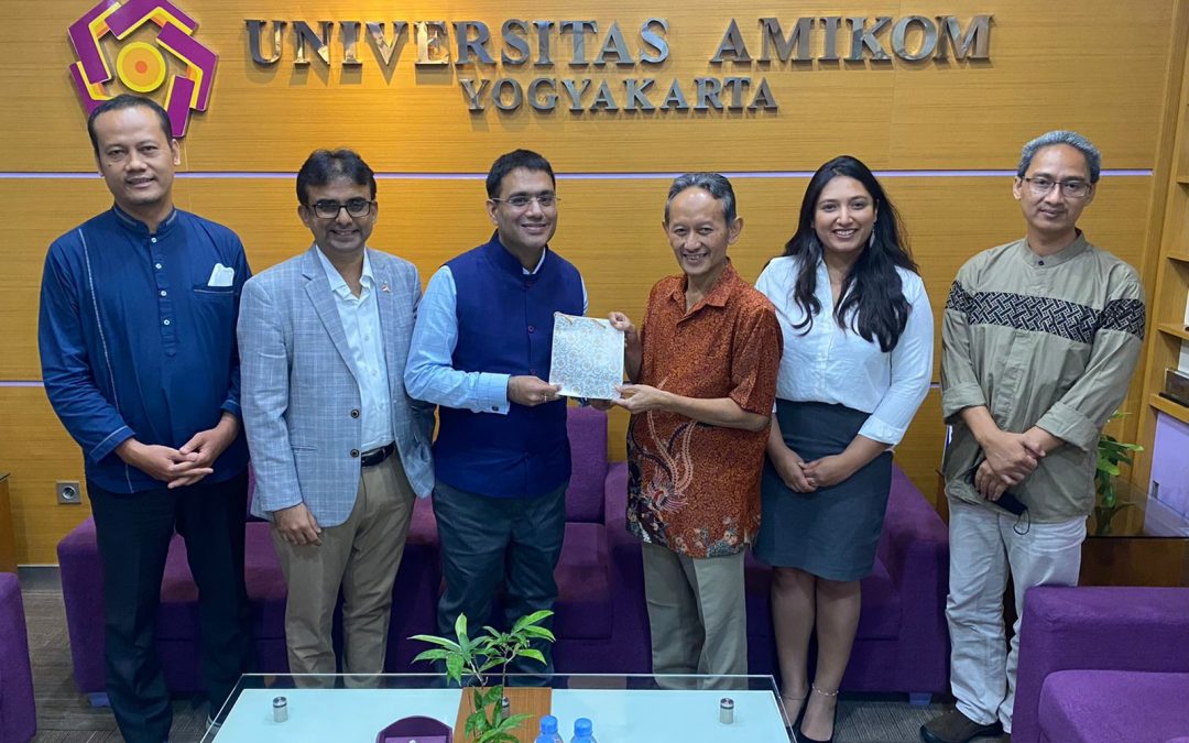 2 Bos Perusahaan India Melakukan Penjajakan Kerjasama dengan Universitas AMIKOM Yogyakarta