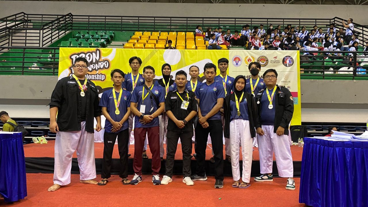 Taekwondo Amikom Yogyakarta Sabet 6 Medali Emas Dan 6 Medali Perak