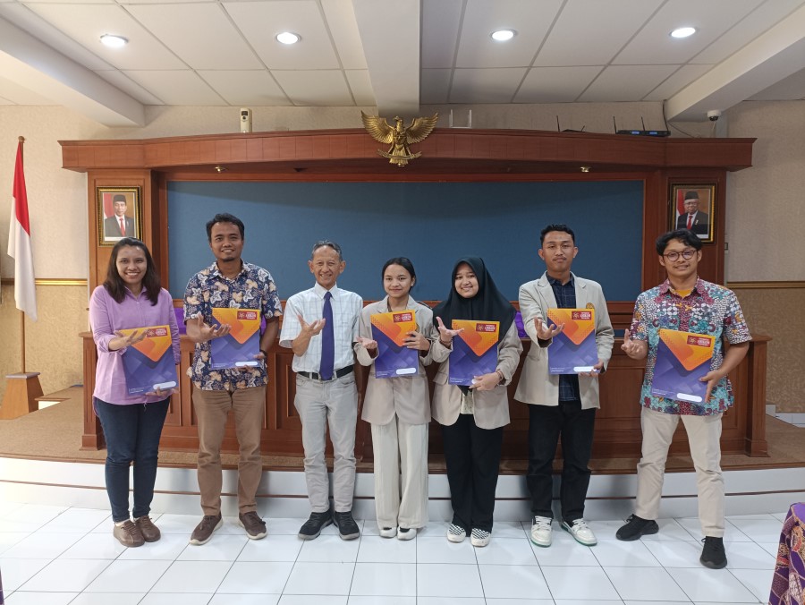 Serah Terima SK Satuan Tugas PPKS Oleh Rektor Universitas Amikom Yogyakarta