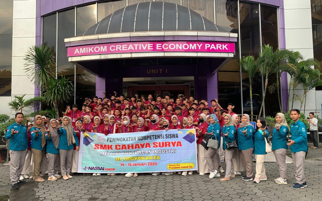 Kunjungan SMK Cahaya Surya Kota Kediri ke Universitas Amikom Yogyakarta