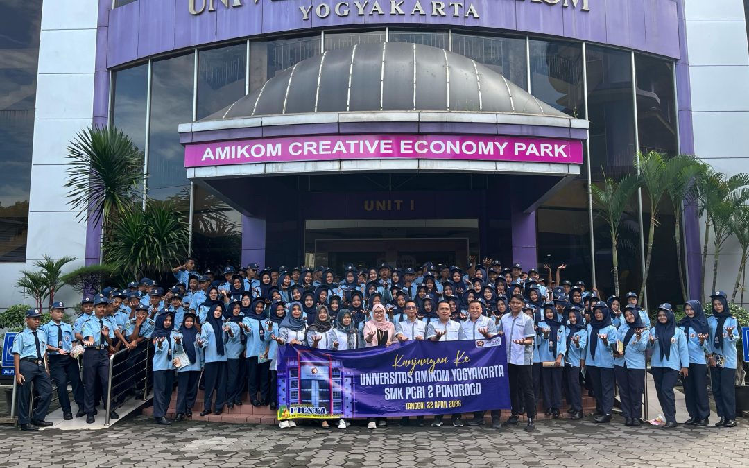 Kunjungan SMK PGRI 2 Ponorogo ke Universitas AMIKOM Yogyakarta