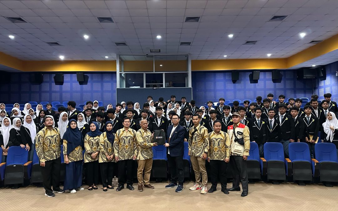 SMK Dharma Karya Jakarta Kunjungi Universitas AMIKOM Yogyakarta