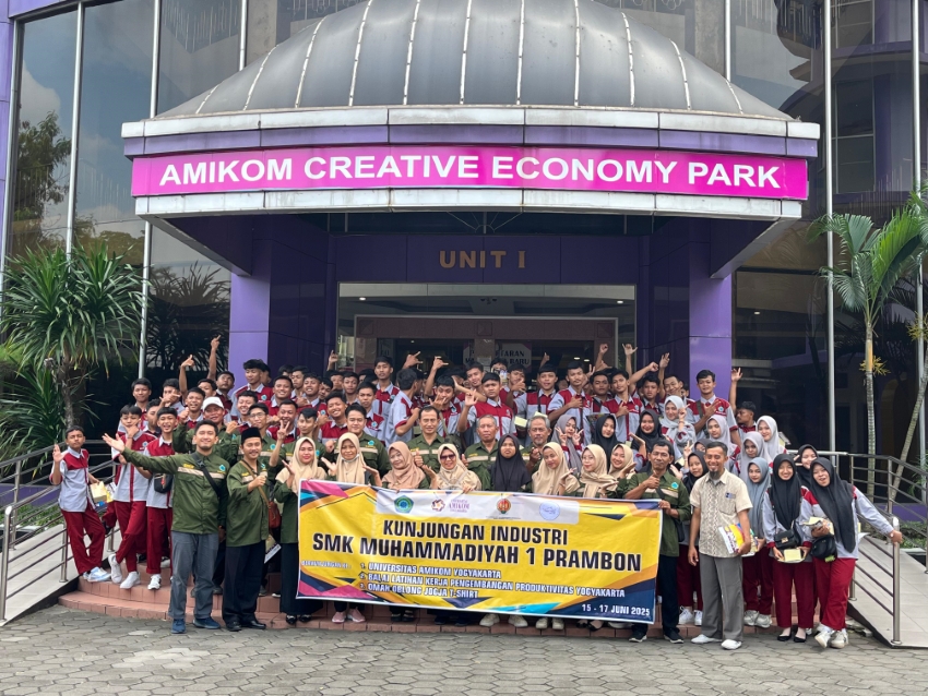 SMK Muhammadiyah 1 Prambon Nganjuk Kunjungi Universitas AMIKOM Yogyakarta
