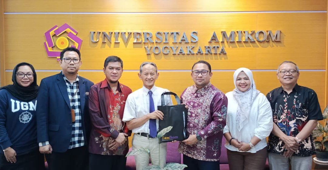 Atase Pendidikan Malaysia Kunjungi Universitas AMIKOM Yogyakarta