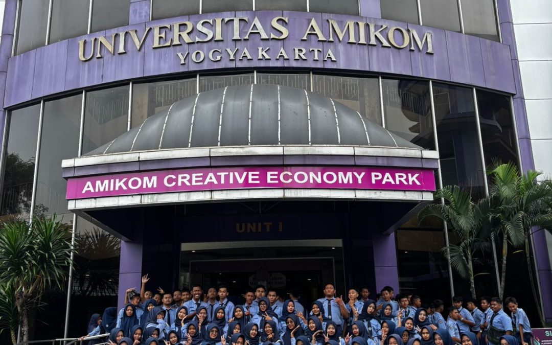 SMK Karya Nugraha Boyolali Kunjungi Universitas AMIKOM Yogyakarta
