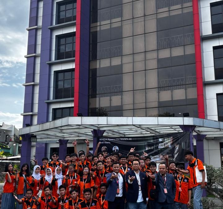 SMK Prestasi Prima Jakarta Kunjungi Universitas AMIKOM Yogyakarta
