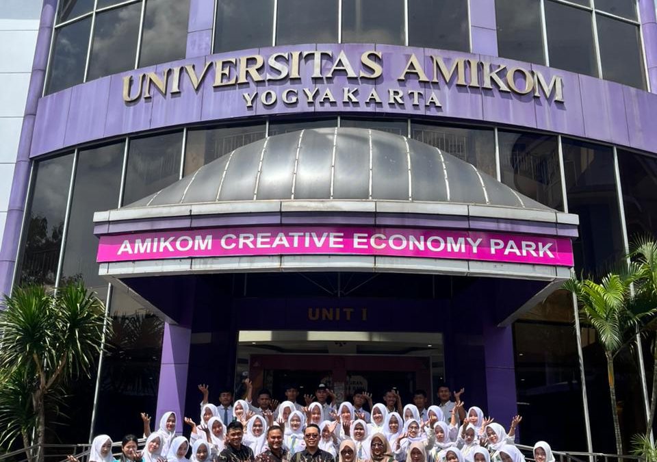 SMK NU Buaymadang Oku Timur Kunjungi Universitas AMIKOM Yogyakarta