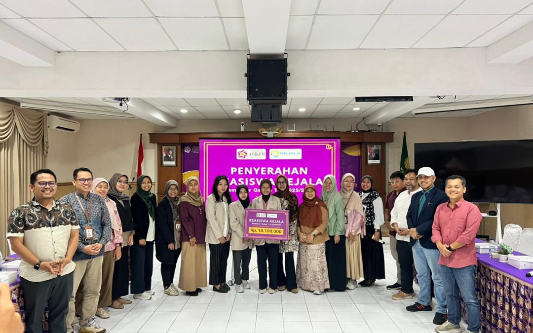 KEJALA Salurkan Beasiswa untuk Membantu Mahasiswa AMIKOM dalam menyelesaikan Studi