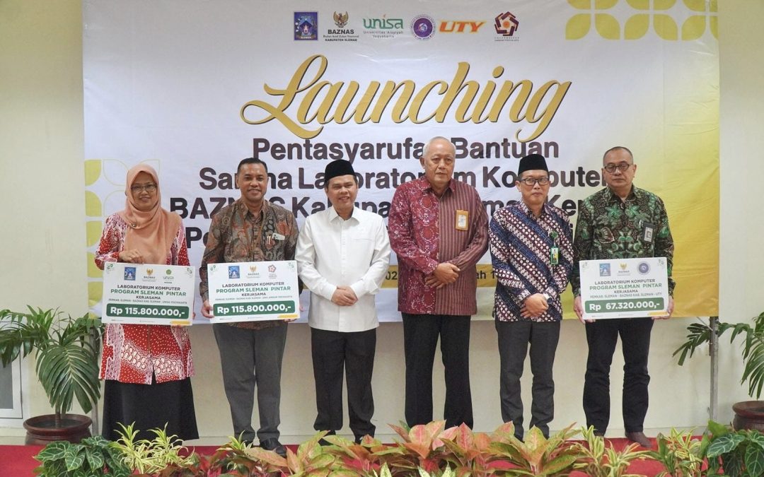 Universitas AMIKOM Yogyakarta Terima Bantuan sarana Lab. Komputer dari BAZNAS Kabupaten Sleman.