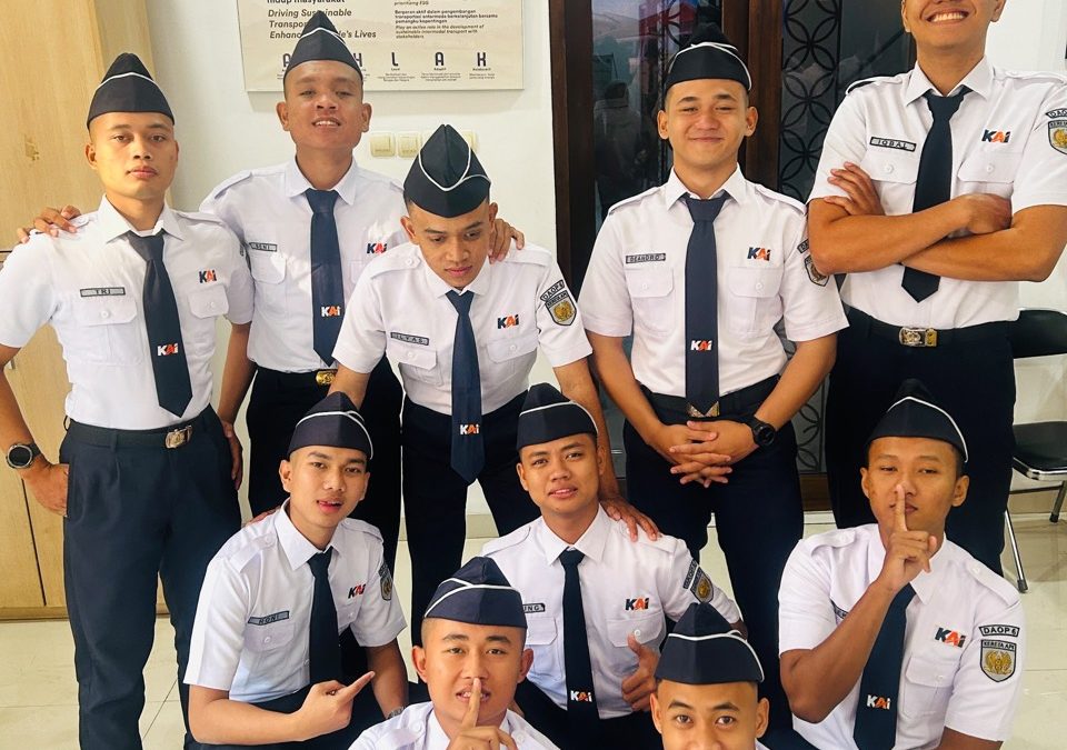 Program Beasiswa Sleman Pintar Buka Jalan Rehan Berkarier di PT KAI